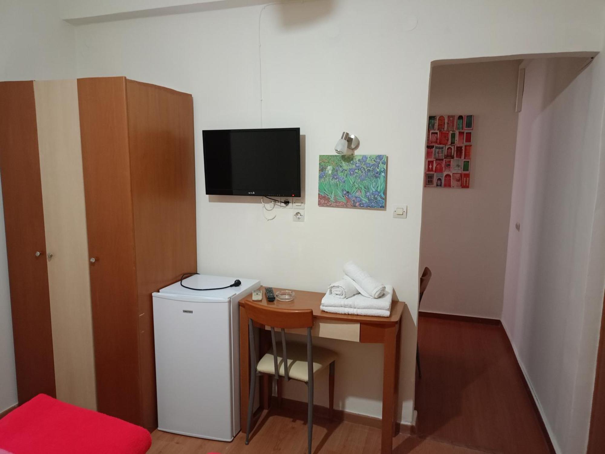 Efstratios Hotel Loutra Aidhipsou Rum bild