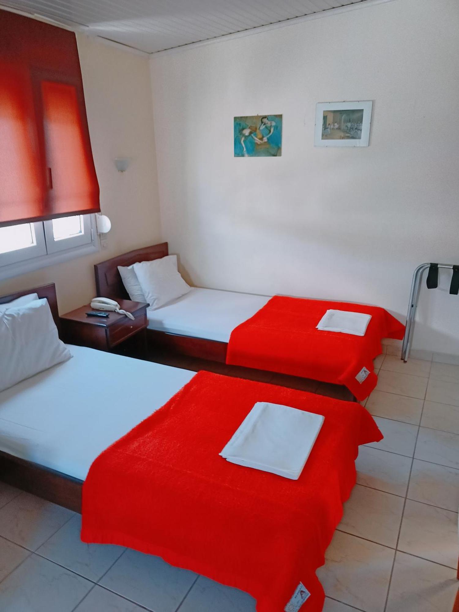 Efstratios Hotel Loutra Aidhipsou Rum bild