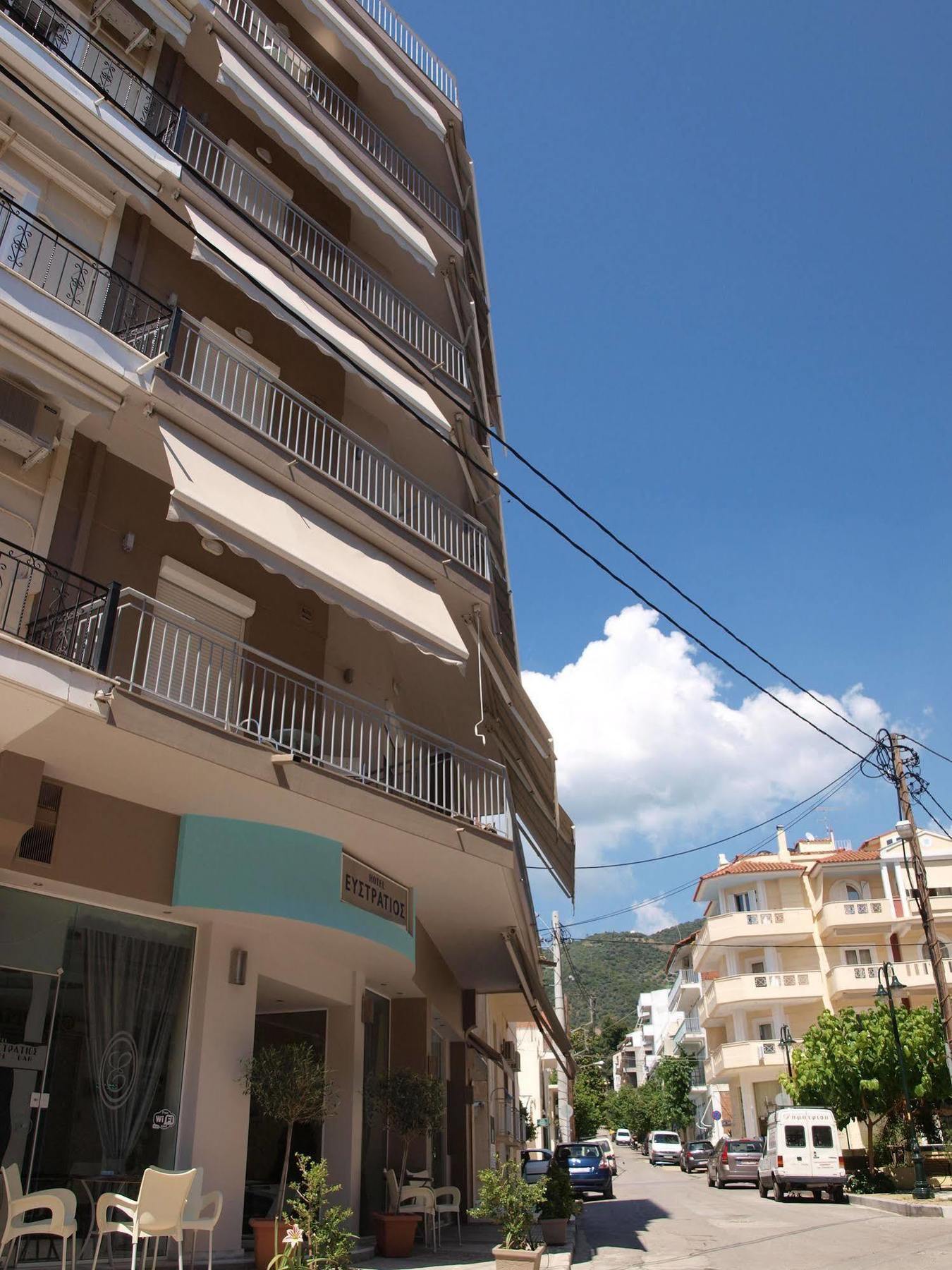 Efstratios Hotel Loutra Aidhipsou Exteriör bild
